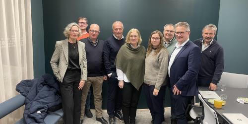f.v. Toril Hovdenakk, Henning Torset, Ståle Refstie, Kjell Neergaard, Ingrid Rangønes, Ingrid Waagen, Hugo Pedersen, Svein Roksvåg, Knut Sjømæling