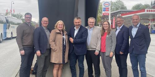 Fra venstre Henning Torset, Ståle Refstie, Ingrid Rangønes, Knut Sjømæling, Hugo Pedersen, Ingrid Waagen, Svein Roksvåg, Kjell Neergaard